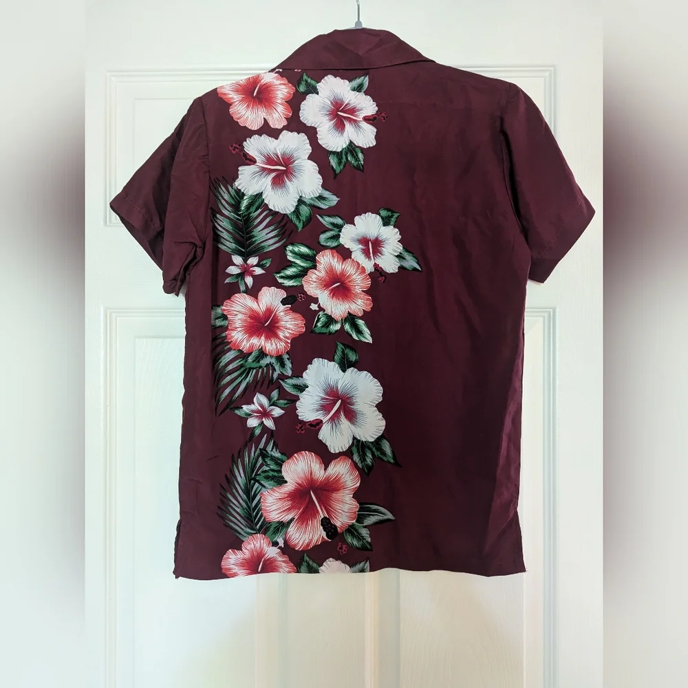 King Kameha | Unisex Burgandy Hawaiian Shirt | Size XS - Picture 2 of 6